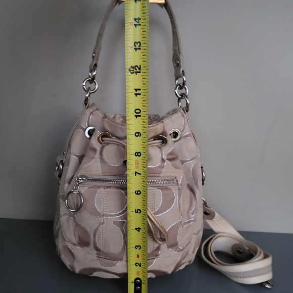 Coach Tan Shoulder Bag with Signature Pattern - Picture 4 of 7